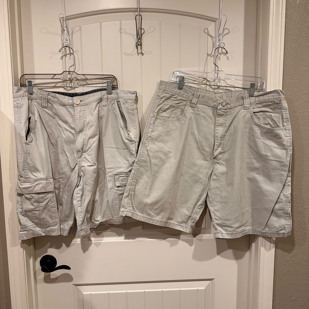 2 Pair Wrangler Men’s Khaki Shorts Size 38